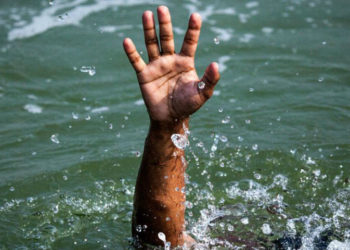 New warning on beach rescues and how to help someone struggling in water