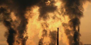 According to study, air pollution is now the second biggest risk factor for death worldwide.